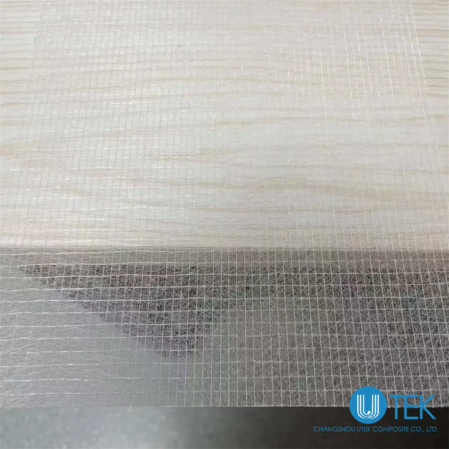 65GSM 1000 مم Fiberglass Tissue Width لفة جامبو لغشاء البيتومين مبنى