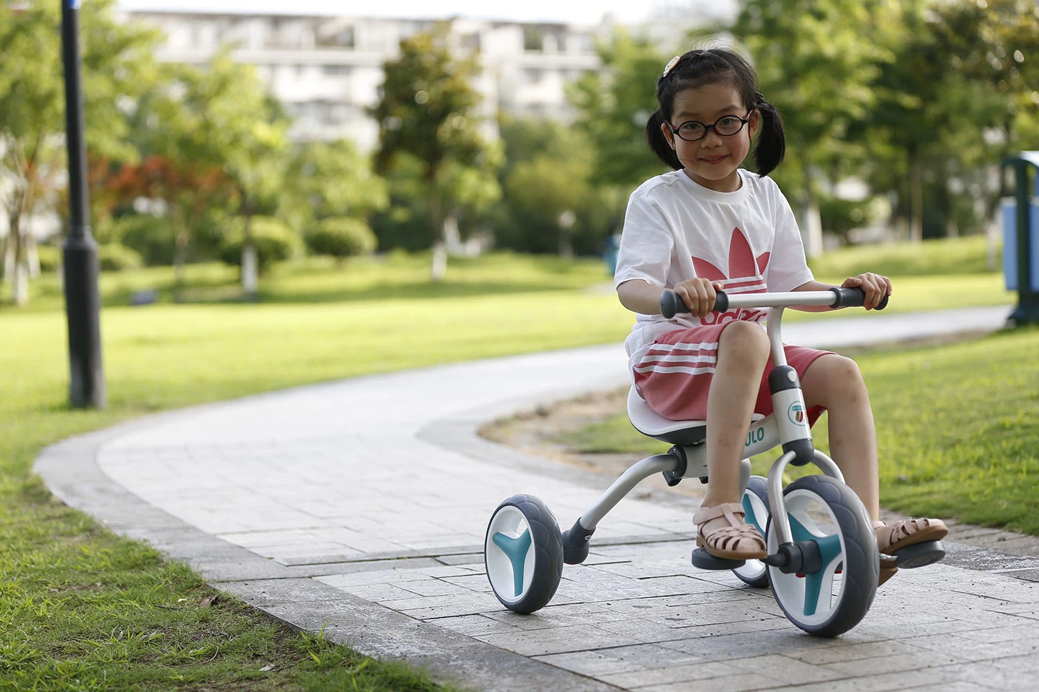 Commerce de gros de l'Aluminium Mini vélo pédale 3 roue Kids bébé vélo Vélo pour les garçons des filles d'équilibre