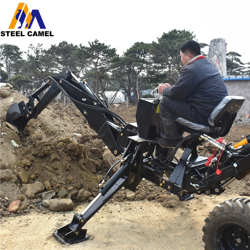 Os motores Kubota Tractor Carregador frontal Anexos a lâmina do buldozer/Mini Coveiro/Ceifadeira Debulhadora/Vassoura para venda