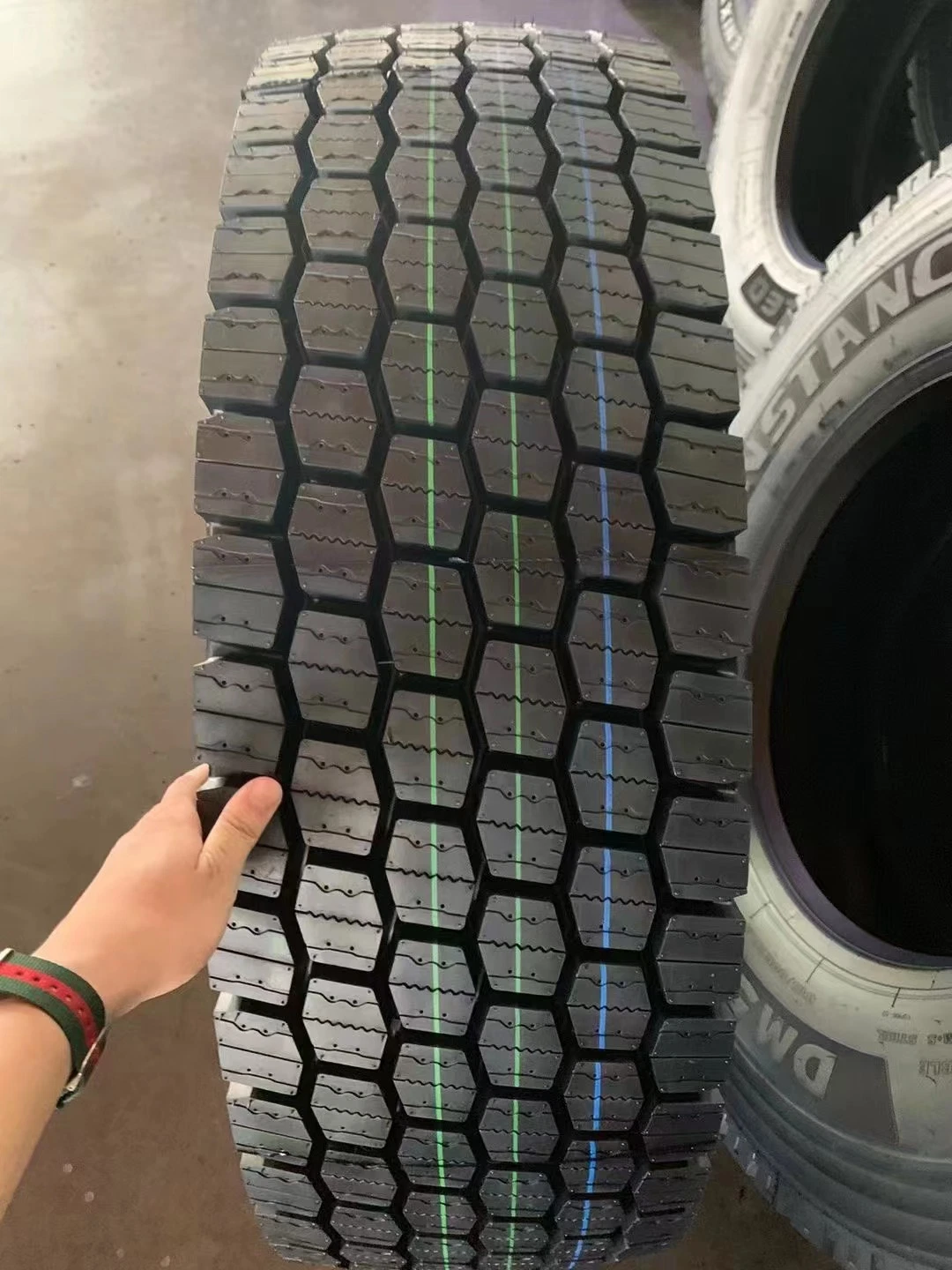 Truck Tire 275mm Section Width Long Mileage Hot Selling for Taiwan Iran Iraq Russia Market (315/80r22.5)