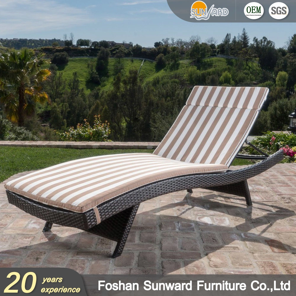 Hot Sale Outdoor Leisure Wholesale/Supplier Patio Customized Beach Side Sunbed