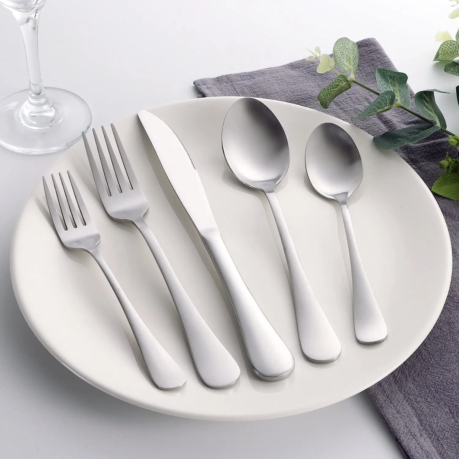 Кухонные принадлежности 16000 Нержавеющая сталь посуда 20 Сервис Silverware Flatware Набор столовых приборов