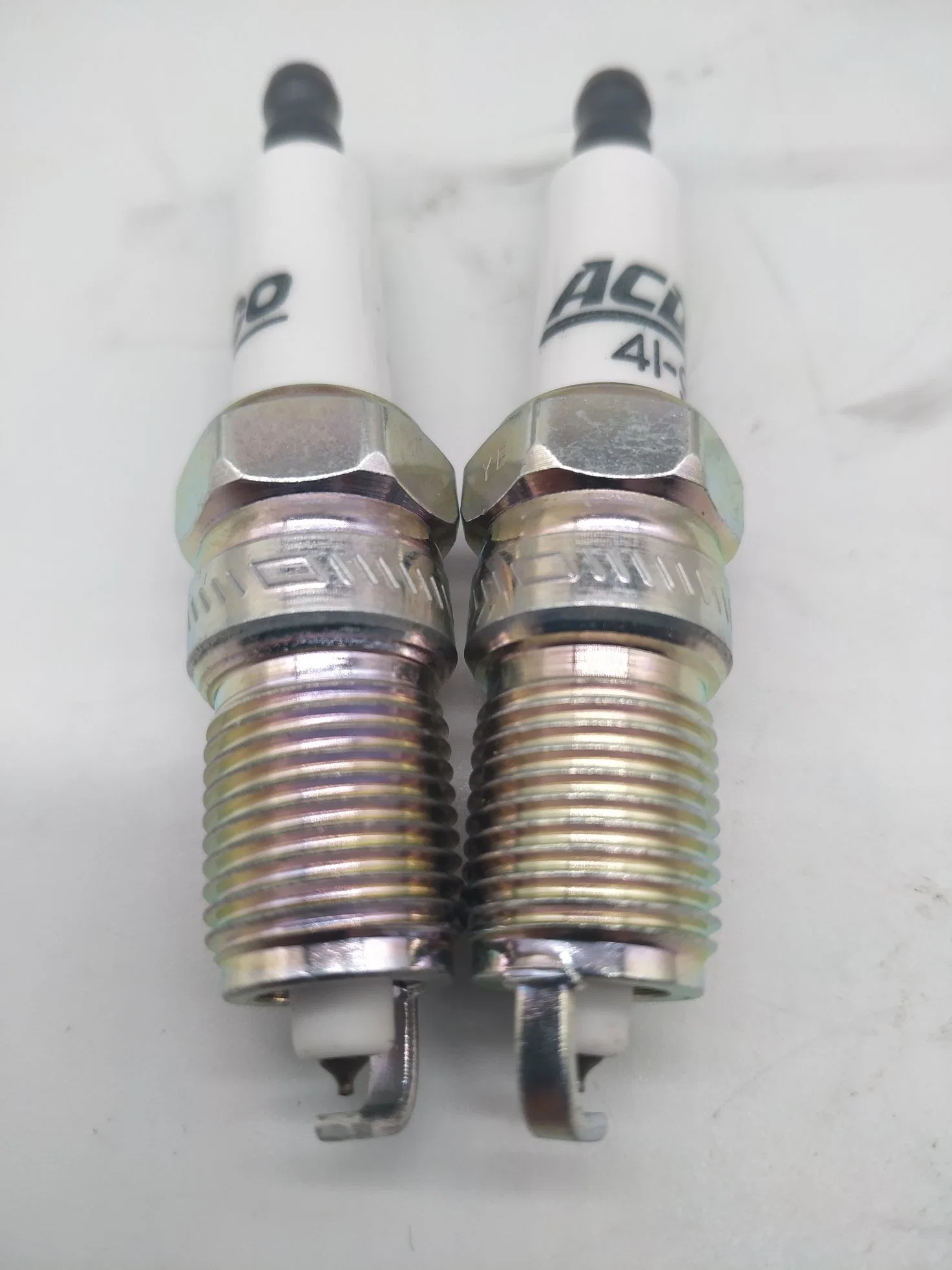 Good Quality Auto Parts OEM 41-962 Spark Plug