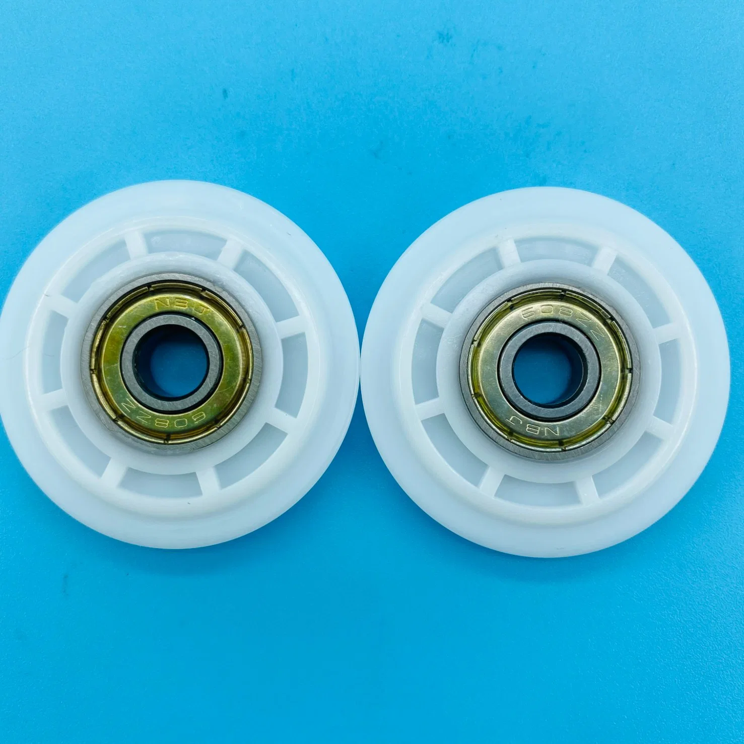 Factory Direct Sales and Easy to Load Size 8*45*7mm 608zz Type Plastic Bearing Pulley