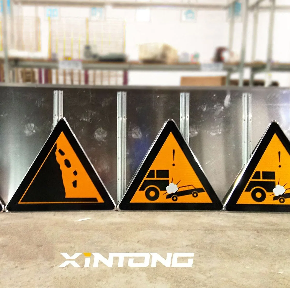 Xintong 60mm personalizado material reflectante Precaución de la Junta de Seguridad en carretera Advertencia Firme en China