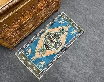 Prayer Carpet Made by Handmade Wool and Silk Persian Rug and Persian Rug Mouse Pad with Logo Persian Silk Rug