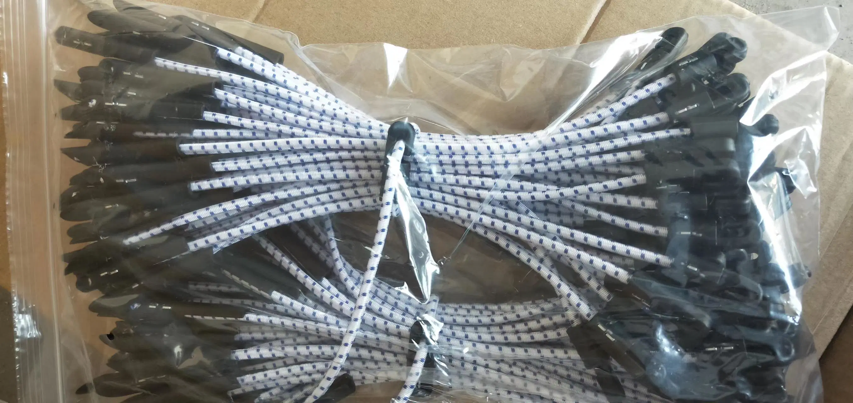 Plastic Bungee Cord Toggle Bungees to Secure Sheeting or Netting