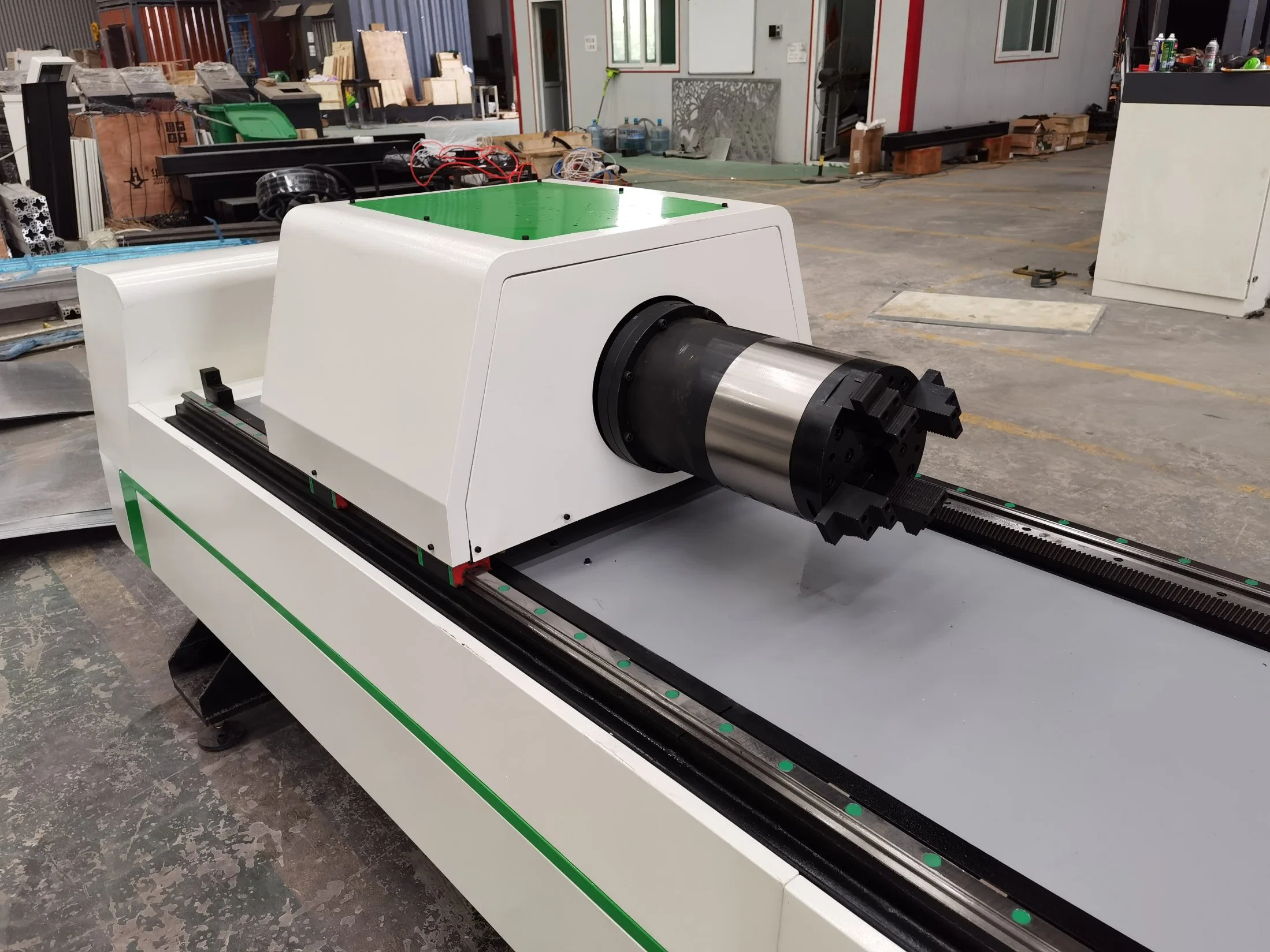 Fiber Laser Cutting Machine with Tube Steel Tube 1000W 2000W 3000W