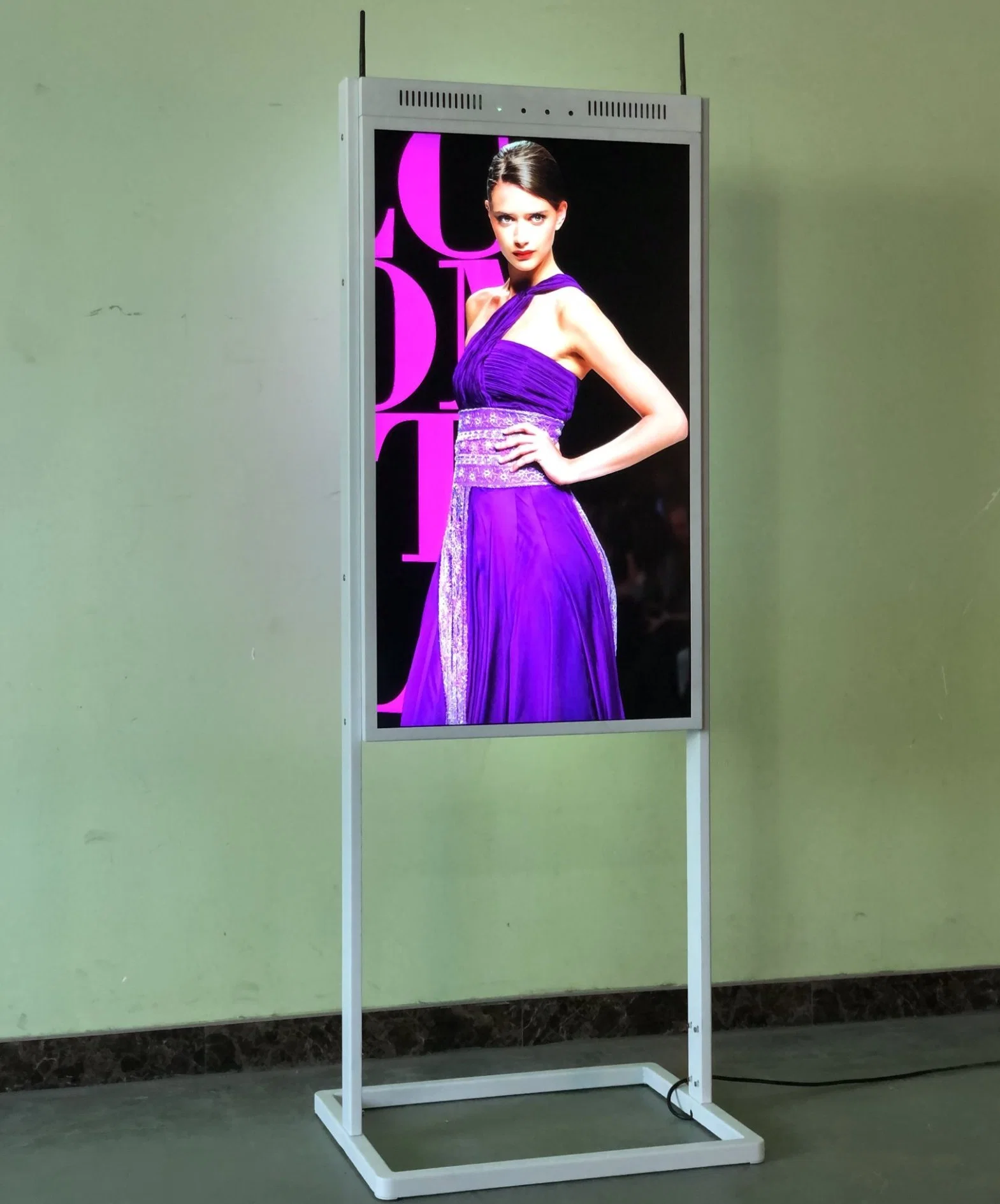 55" High Brightness Double Sided Store Window LCD Digital Signage Display