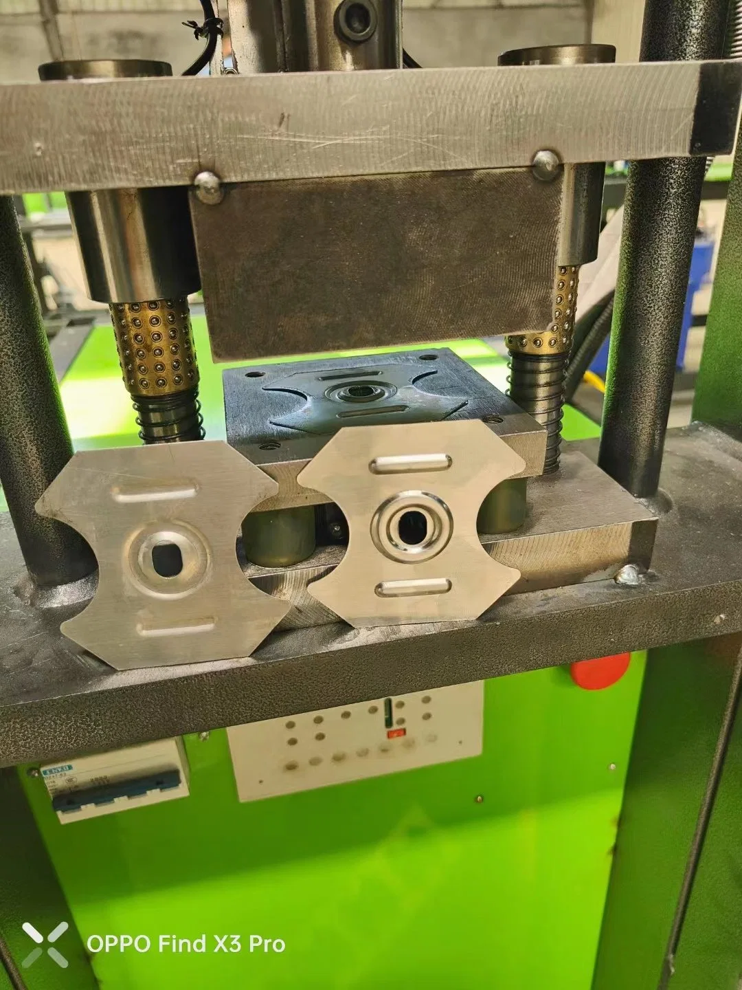 Máquina de corte hidráulica lámina metálica prensa eléctrica