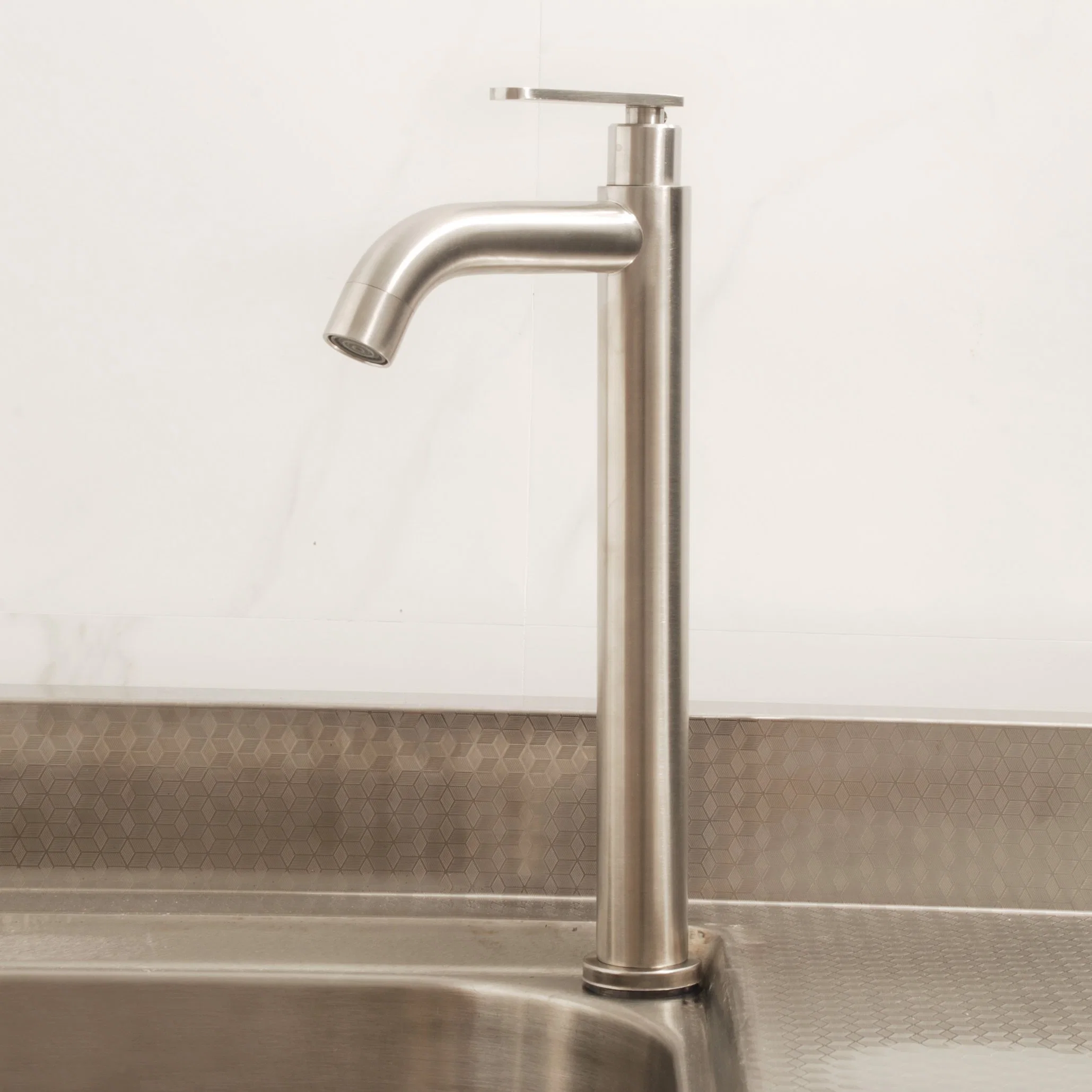 Factory Hot Sale Modern Basin Tap Faucet for Bathroom Kitchen Lavatory