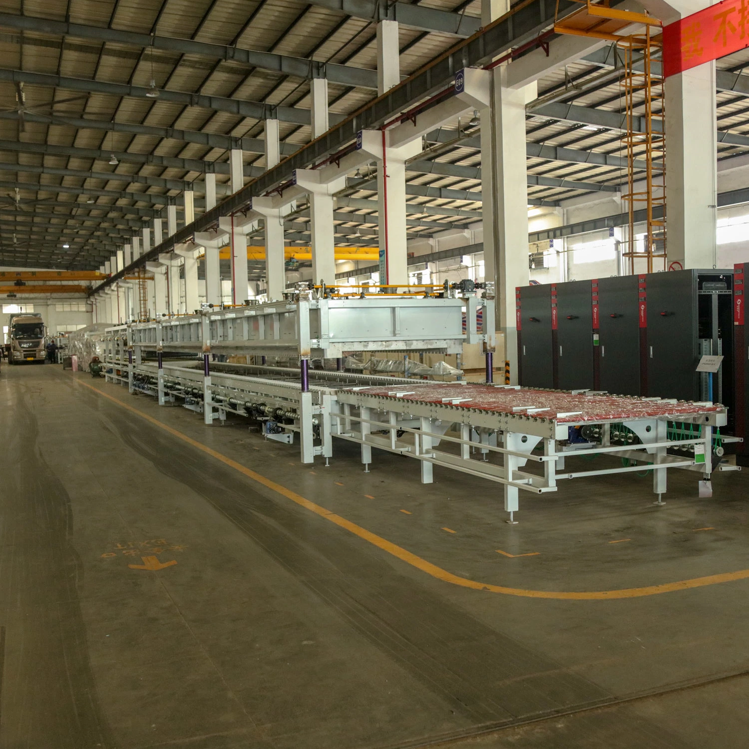 Southtech Horizontal Continuous Model Fast Speed Energy Saving Passing Technology Glass Tempering Furnace Equipment for Sale