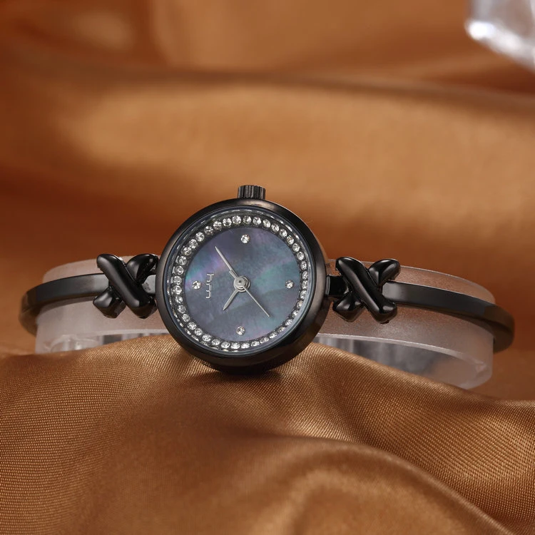 Fashion Watch ODM Gift Woman Wrist Watch (Wy-022D)