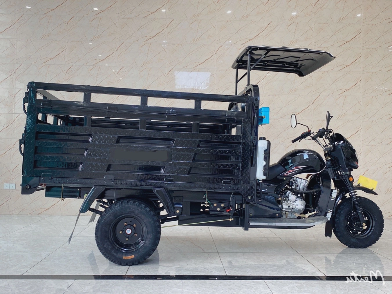 Sell Hot Dump Motor Tricycle Cargo Freight Tricycle Motorcycle 200cc250cc300cc Tricycle for Agricultural