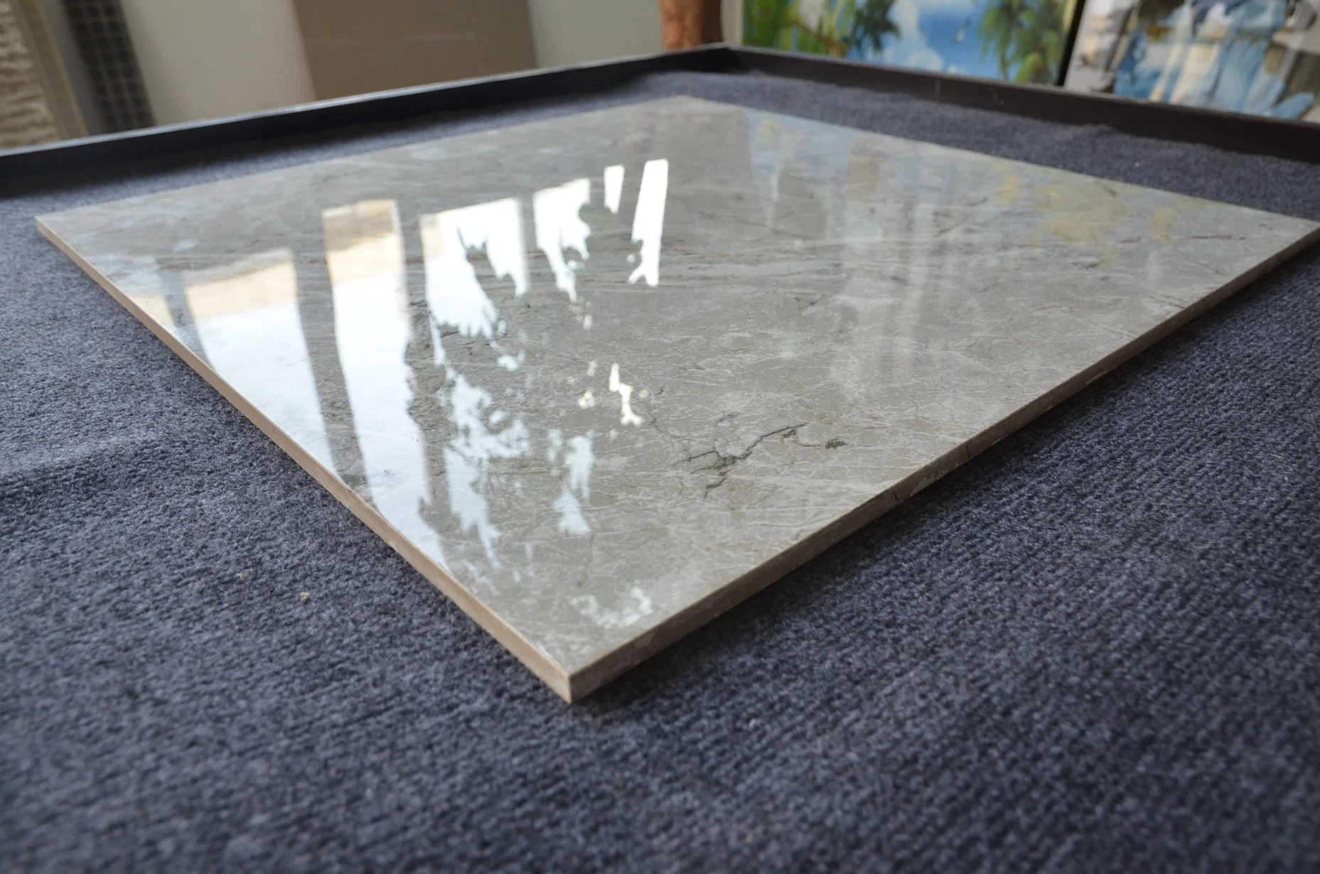 China Discontinued Porcelain Floor Polished Glazed Grey Ceramic Tile Price