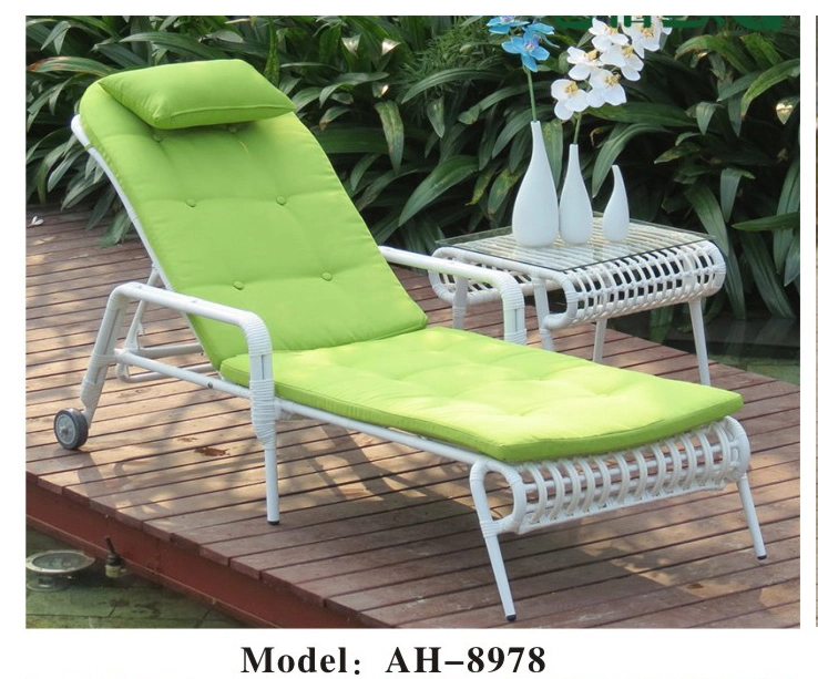 Modern Stylish Luxury Rattan Wicker Sun Lounger Outdoor Chaise Lounge for Sale