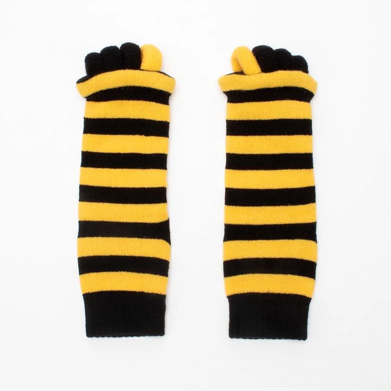 Cross Stripe Five Finger Toe Splitted Sweat-Absolvent Customizable Socks