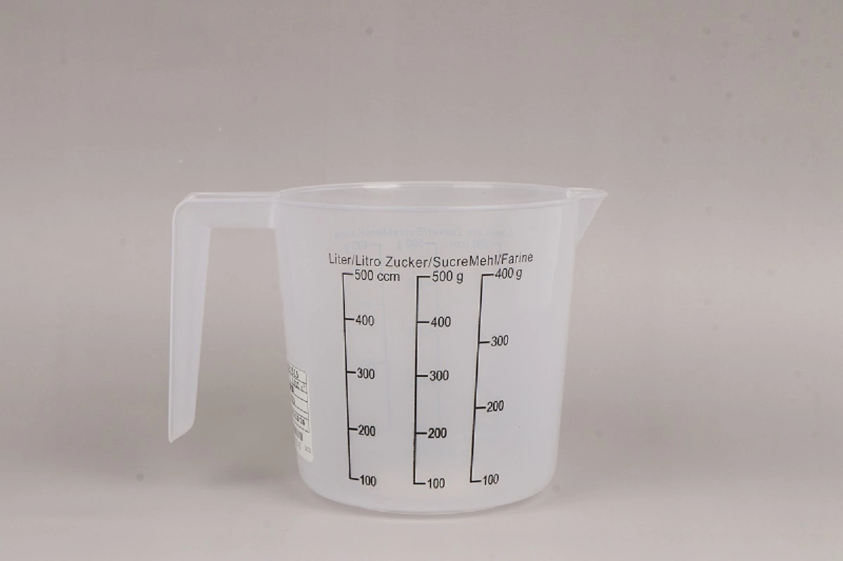 500ml Plastic Translucent Measuring Cup with Mouth and Scale