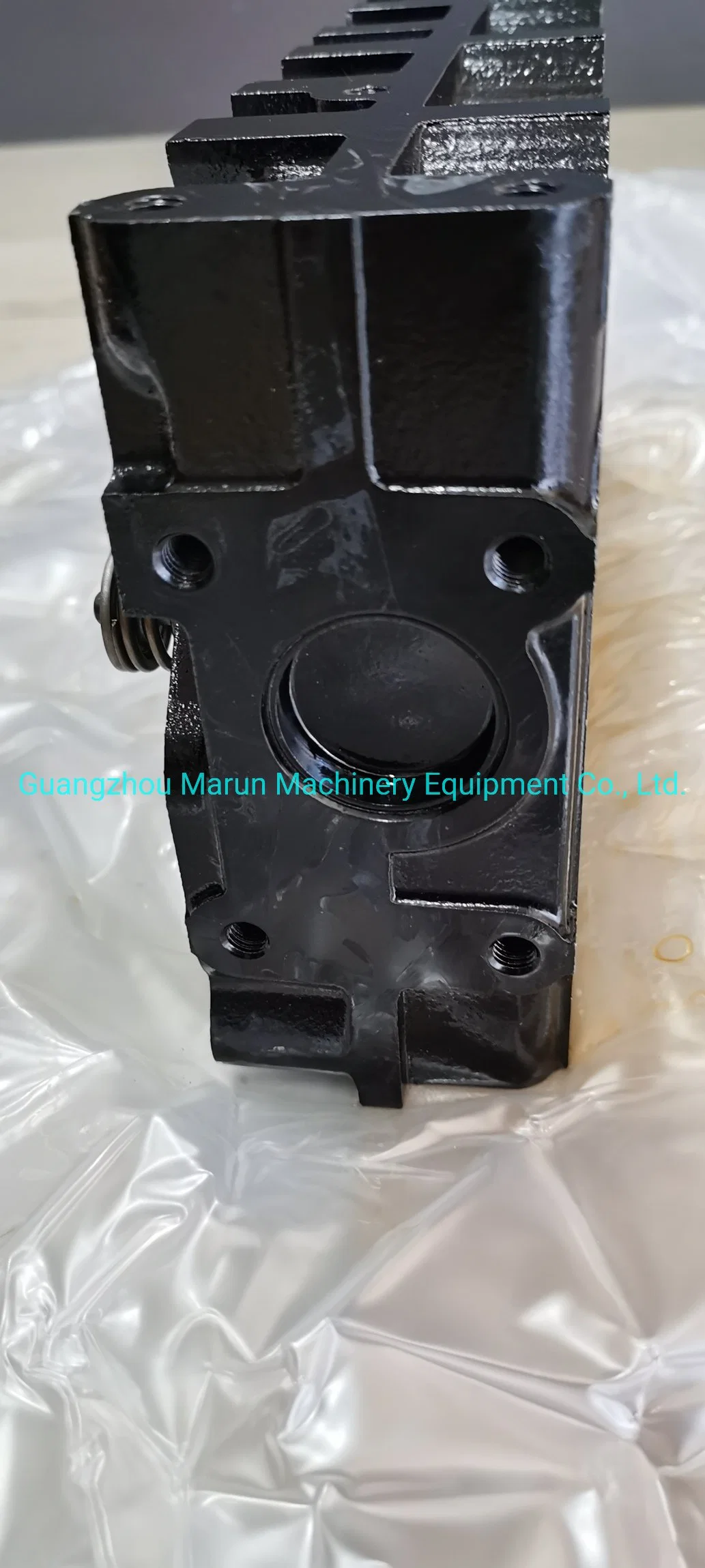 Diesel Spare Parts for Yanmar 3tnv76 3tnv80 Engine Cylinder Head 119717-11740