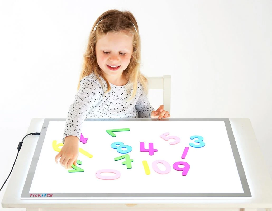 Round and A3 LED Light Box Tracing Light Pad Board Art Design Thin Play Toys for Kids
