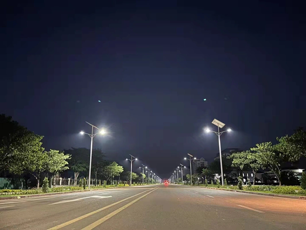 CE OEM ODM 6m Metal Pole Precio Solar Flood Light Solar Panel Solar lámpara de calle LED Luz de calle Luz de carretera Lámpara LED en la base de luces de la calle China