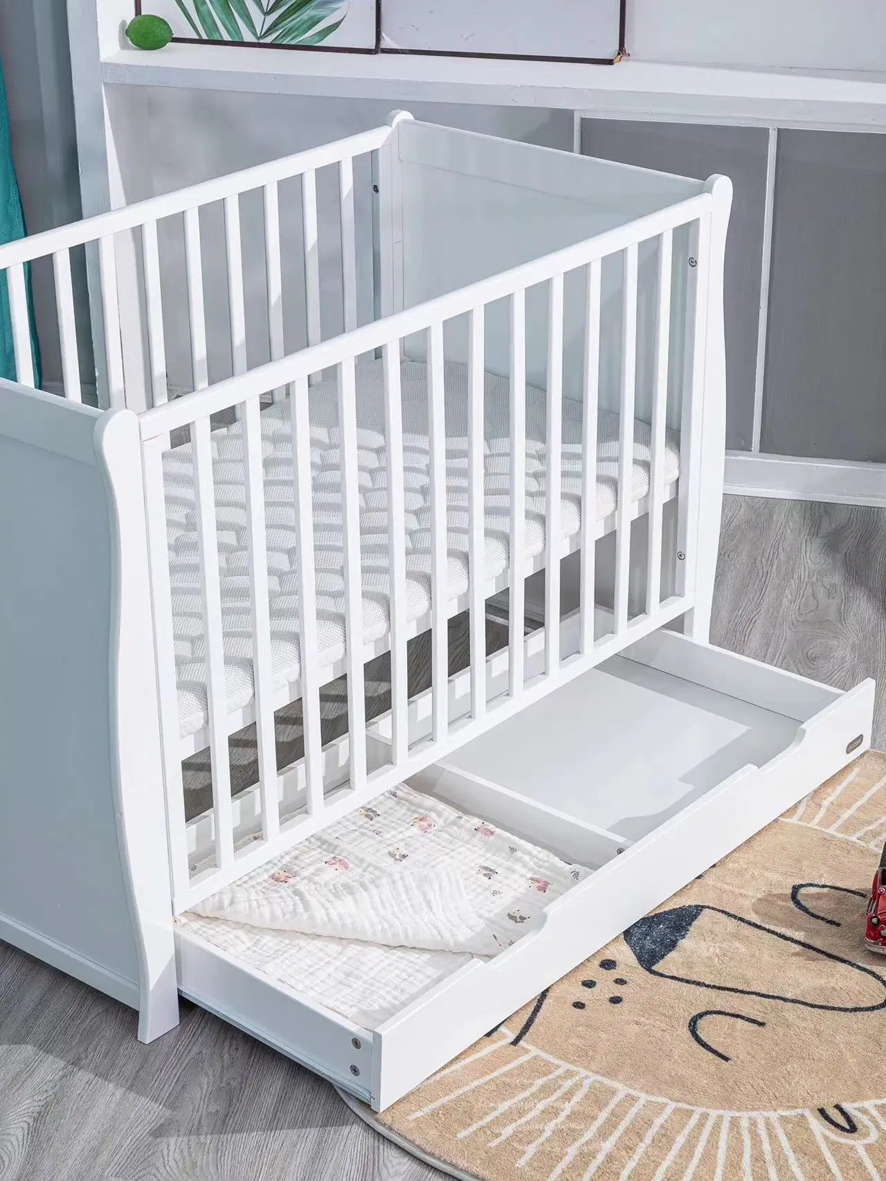 One Year Old King Queen Size Bed with Baby Bed