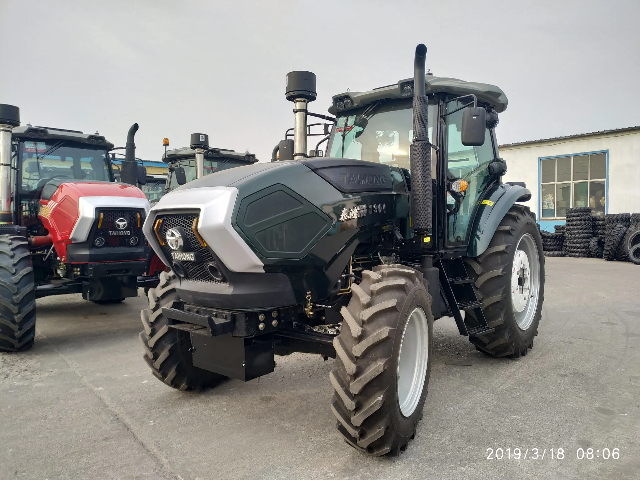 Factory Supply Wheeled Driven Agriculture Tractor 130 HP Tractor Agricultural Machinery 140 HP Farm Tractor, Mini Tractor, Power Tiller Tractor