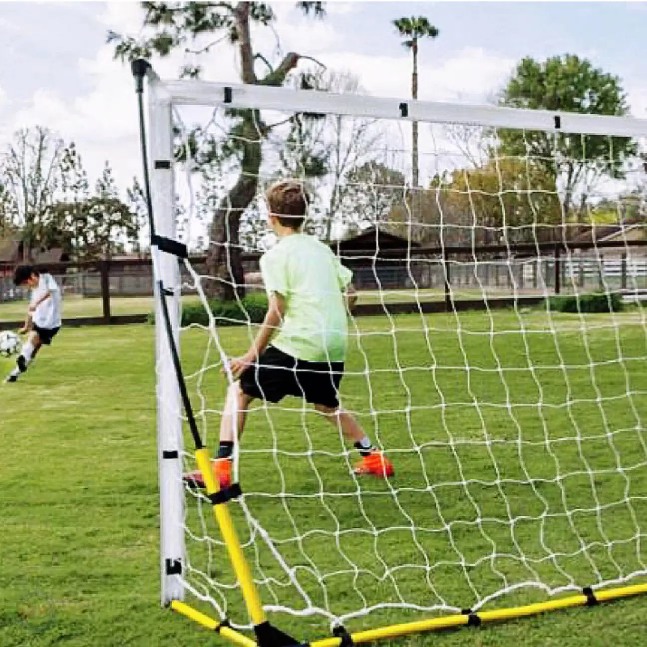 Hot Sell Portable Soccer Goal 2.4m*1.5m (8 X 5') Football PE Nets