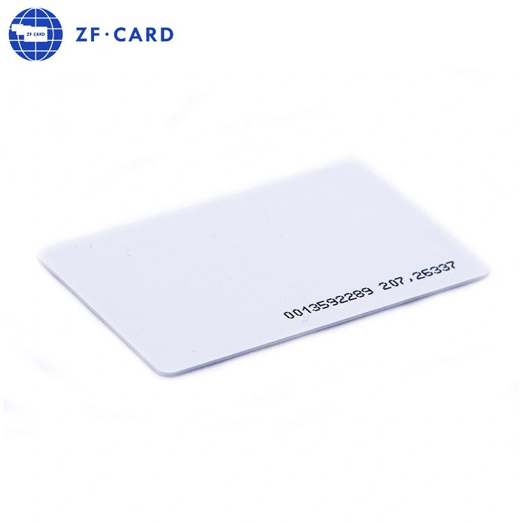 PC Carte vierge et MIFARE Plus (R) X 2K (4B) de la puce Ruban PVC cartes vierges Carte Blanche