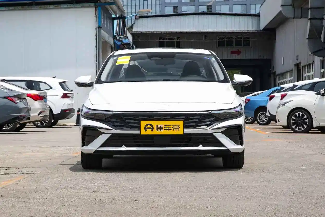 Used Good Quality Top Selling 5 Seater Max Speed 190km/H Hyundai Elantra Nline New Vehicle Fuel Car