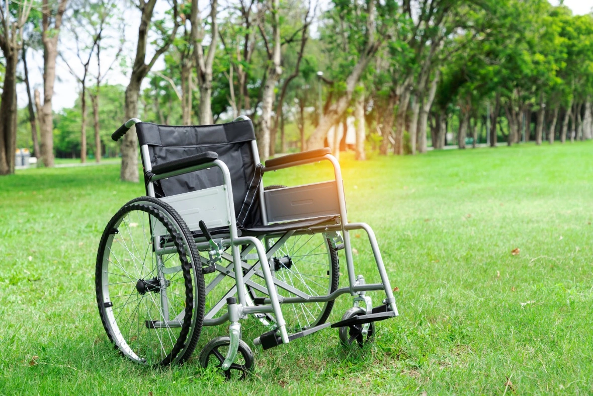 Ayuda a caminar Casa Enfermería Hospital Rollator Manual silla de ruedas de pie con Precio barato