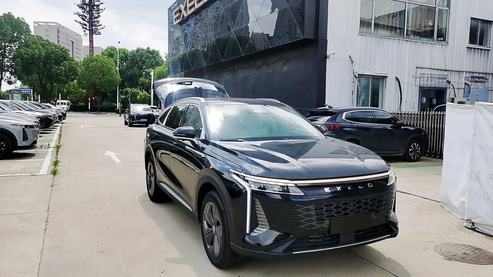 Fabricado en China nuevos y usados de coches de gasolina SUV Gelly Changan Exeed Jetour Chery Haval Trumpchi