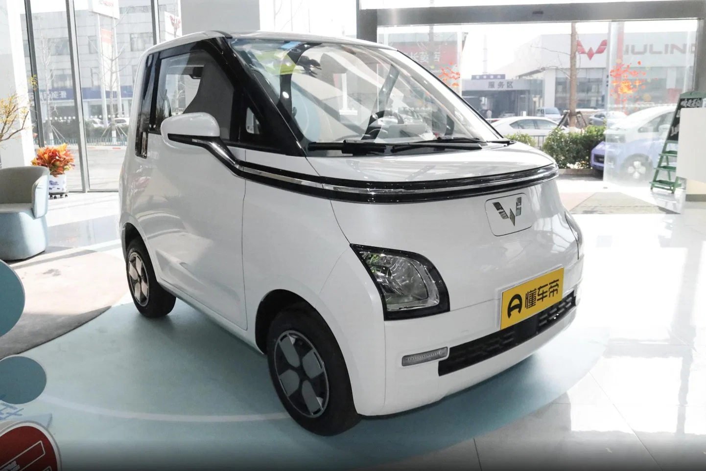 Wuling Air EV Clear Sky 2022 Micro Pure Vehicle Mini EV Car Electric.