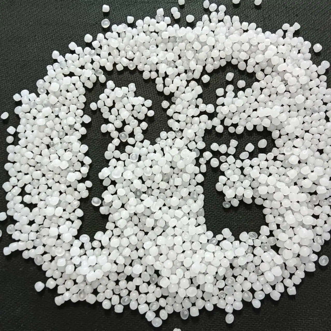 Good Stretchability Linear Low Density Polyethylene LLDPE Dfda 7042 Plastic Pellets for Containers Food Packing Application