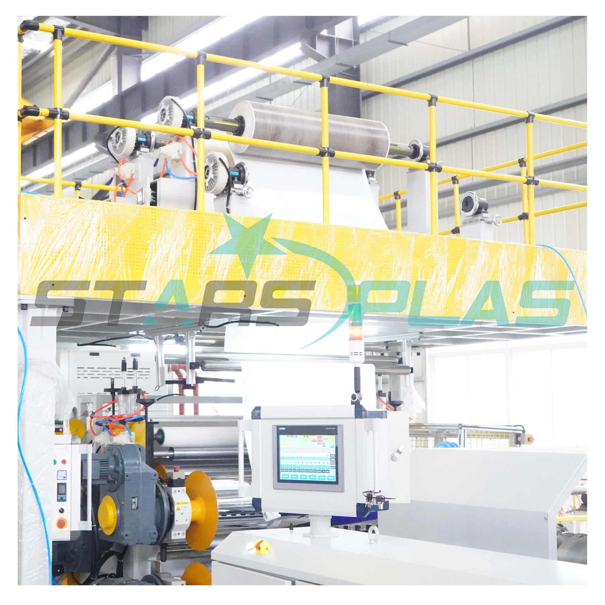 Alto nivel de automatización extrusión de pisos SPC con alta capacidad, control de espesor y control de precisión. Línea de producción de núcleo rígido SPC de matriz en T