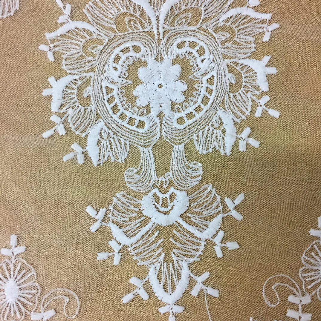 Wholesale/Supplier OEM 100 Cotton Embroidery Tissue Lace Decorative Fabric Dubai Africa Wedding Clothing Accessories