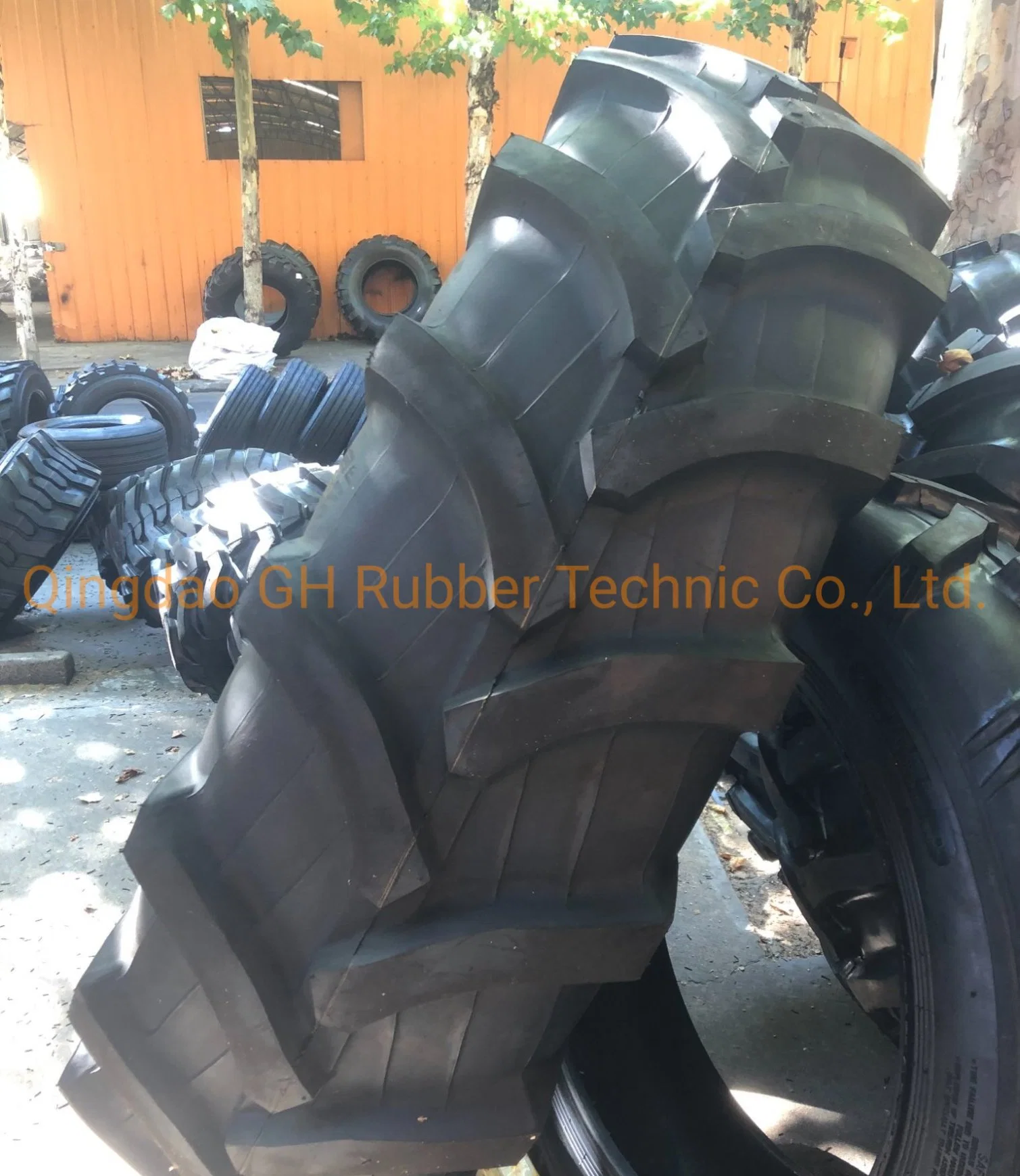 11.2-24 13.6-28 14.9-24 14.9-28 18.4-38 Tt Tractor Tire/Tractor Tyres/Farm Tires/Agriculture Tires/Agriculture Tyres/Agricultural Tires/Agricultual Tyres (R-1)