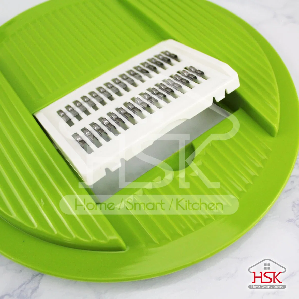 5 in 1 Multifunction Interchangable Vegetable Slicer/Grater Set with Guard and Container,