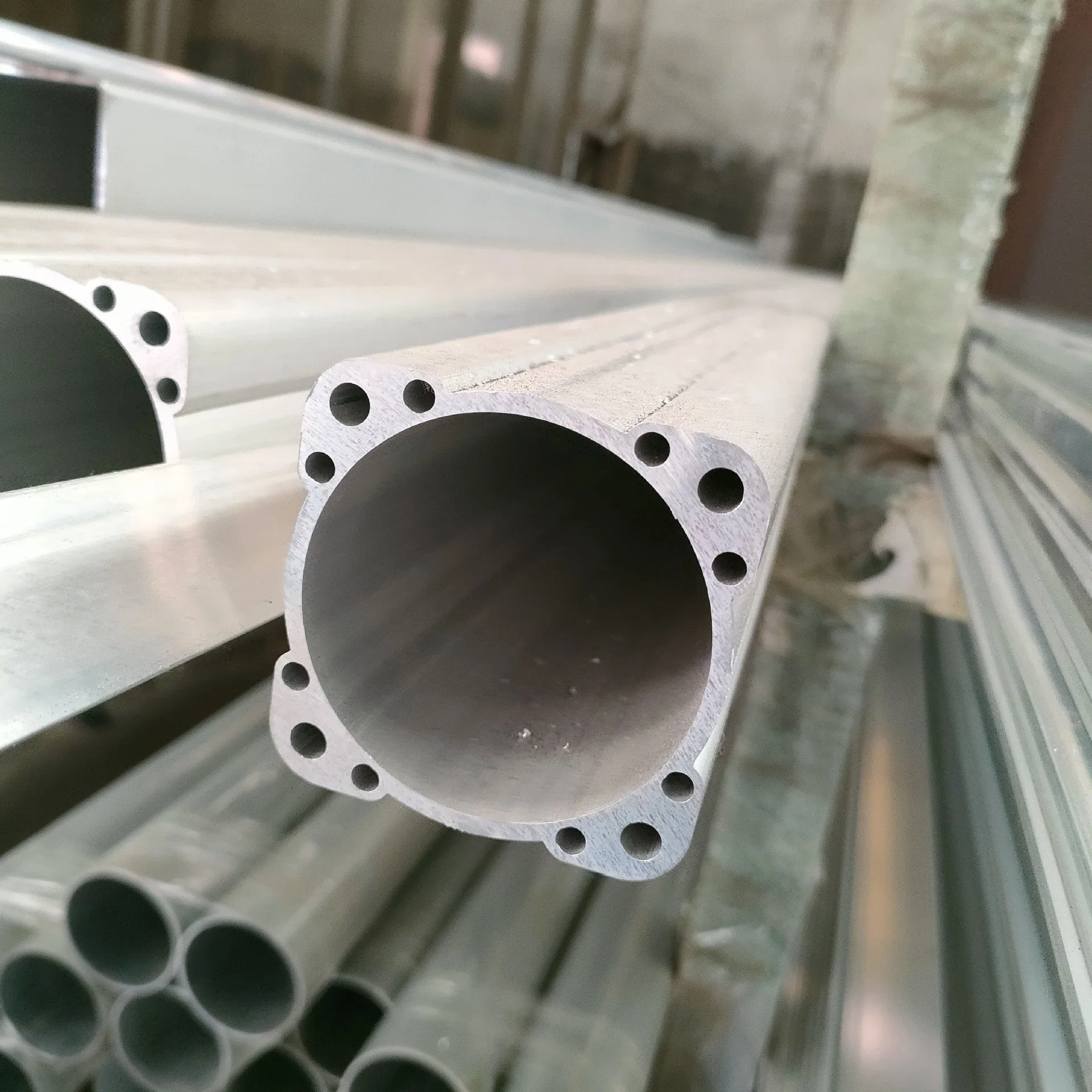 Customized CNC Machining Structure Parts Accessory Extruded Aluminum Cylinder Pipe Profile