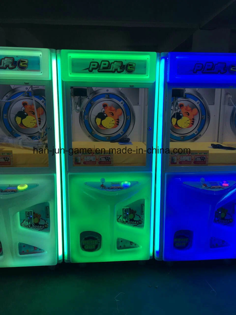 New Toy Claw Arcade Amusement Redemption Veding Game Machine with Good Quality