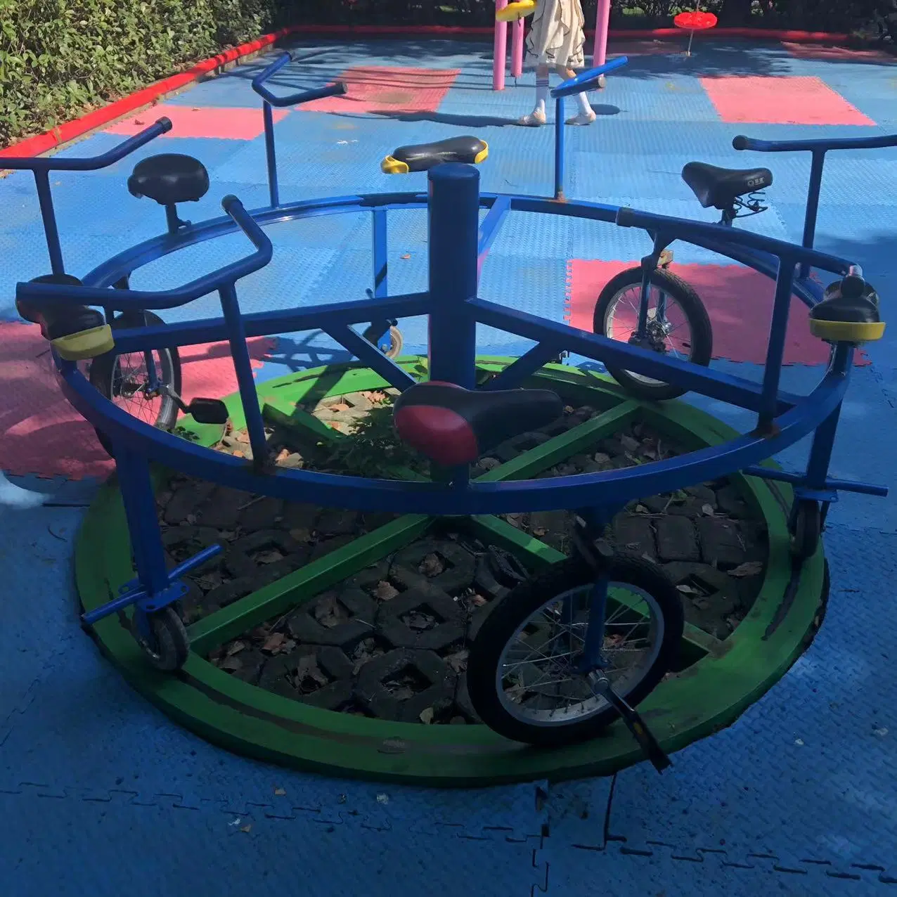 Outdoor Product Playground Human Powered Amusement Park Rides Carousel Entertainment Equipment