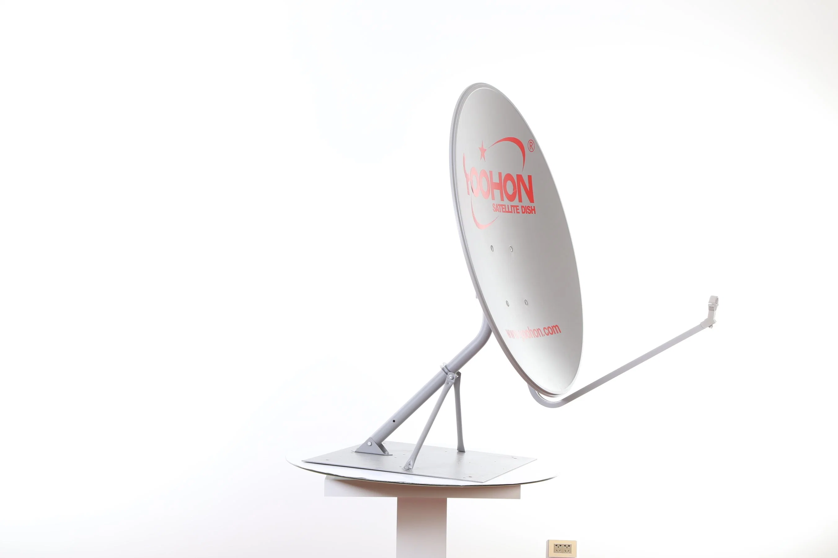 La antena de 90x99 cm compensar Antena Parabólica antena parabólica de paquetes con la certificación CE