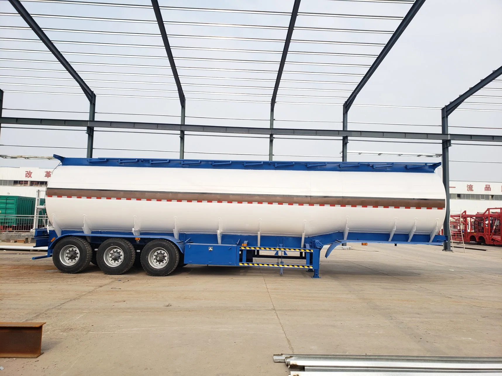 3 Axles 45cbm 42cbm Petro Fuel Petroleum Tankers Trailer for Sale