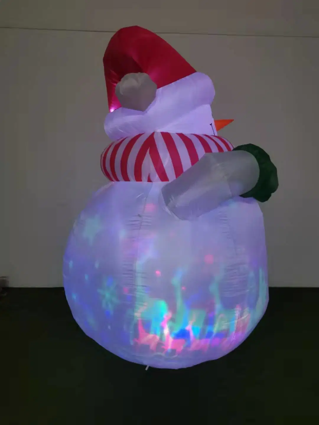 Venda a quente 8FT sorrindo insuflável de Natal Boneco de decorações, Inflatables Natal ao ar livre com acúmulo na Luz Roating para Piscina Piscina