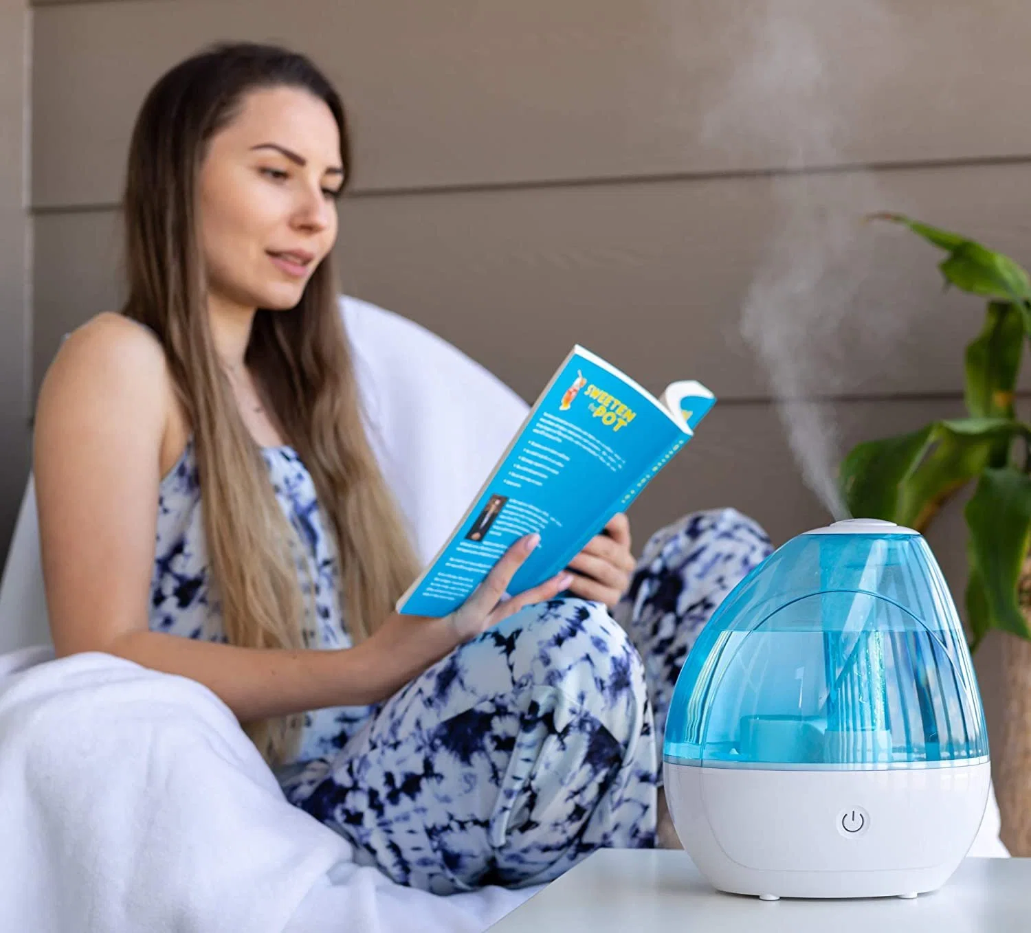 Portable Small Low-Energy Consumption 2L Car Nebulizer Air Ultrasonic Humidifier Facial Steamer