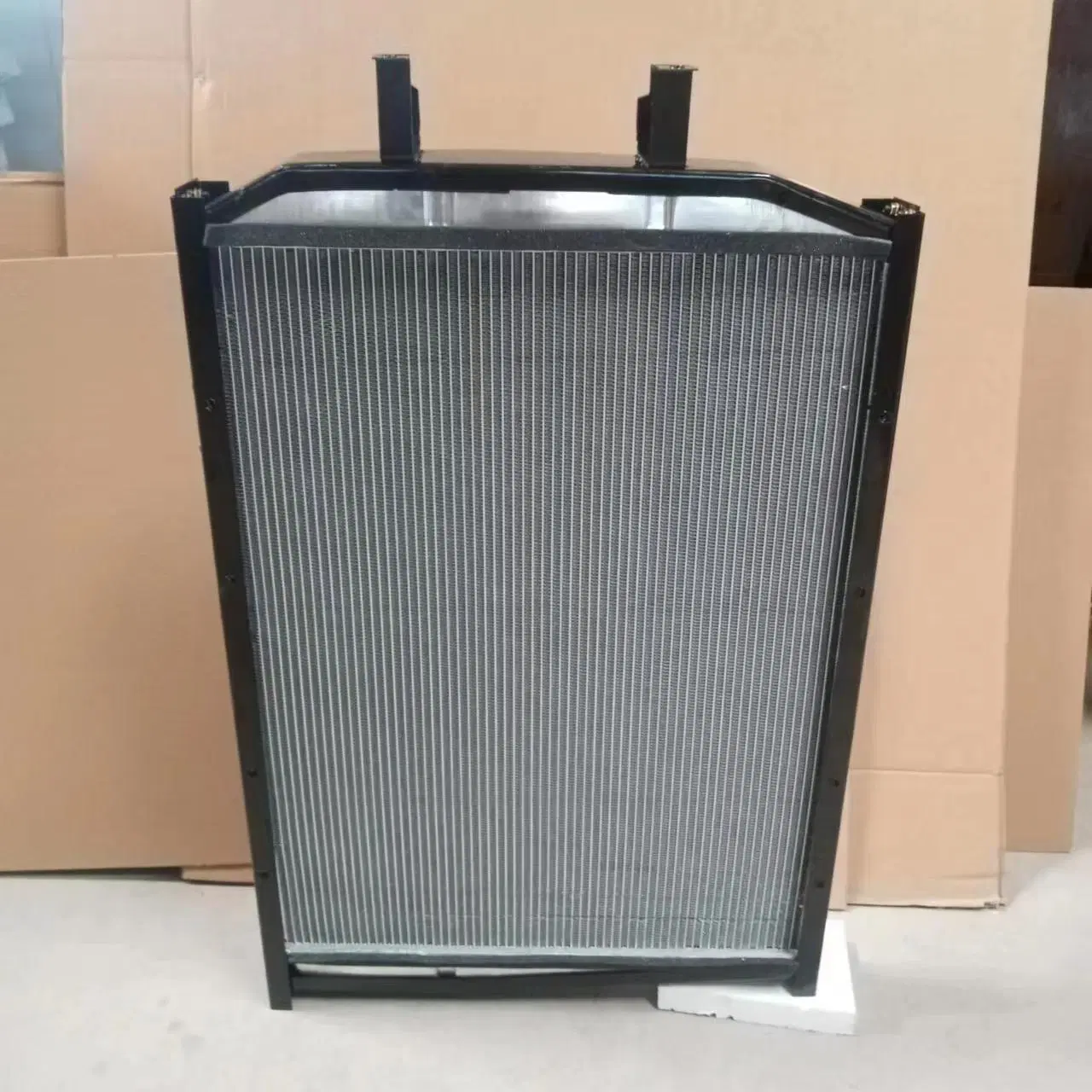 Made in China Genuine Radiator Water Tank Aluminum Radiator for 5065001101