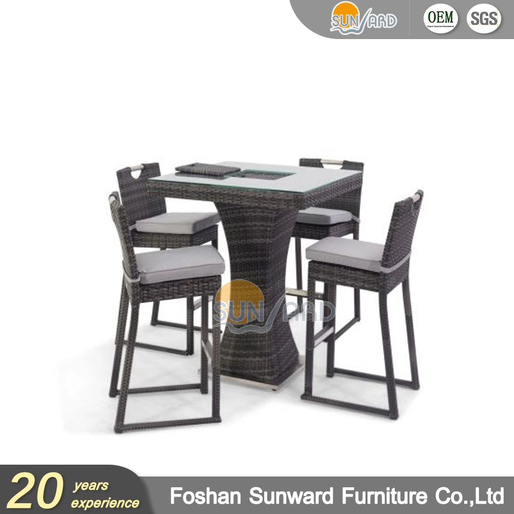 Wholesale/Supplier Outdoor Garden Hotel Home Resort Villa Project Patio Chinese Customized Leisure Aluminum Woven PE Rattan Wicker Bistro Bar Chair and Cabinet Table