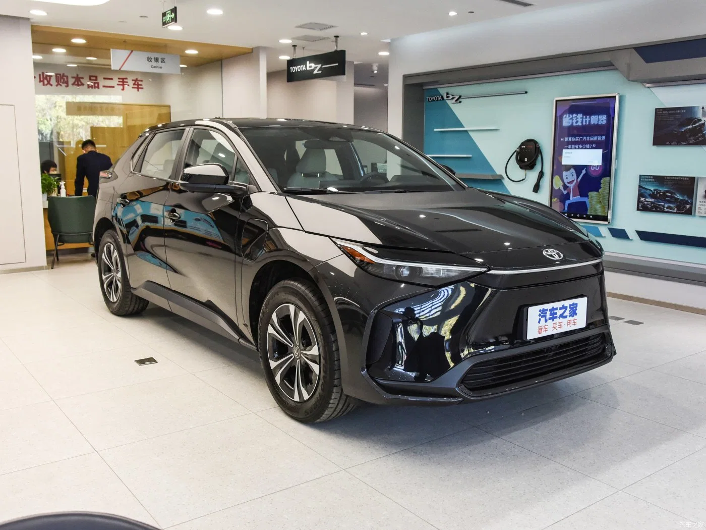 Les véhicules électriques 2023 Toyota Bz4X SUV Batterie longue durée Pro Edition EV avec touche numérique