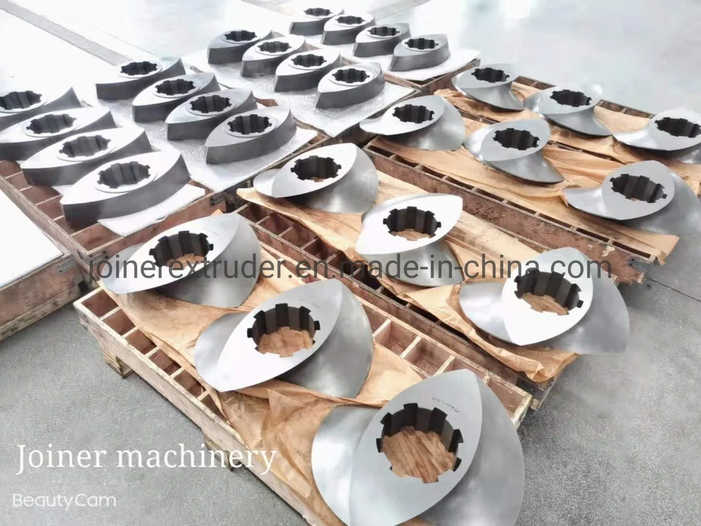 Large Diameter Zk320 Twin Screw Elements with Bimetallic Alloy Material Wear Resistance