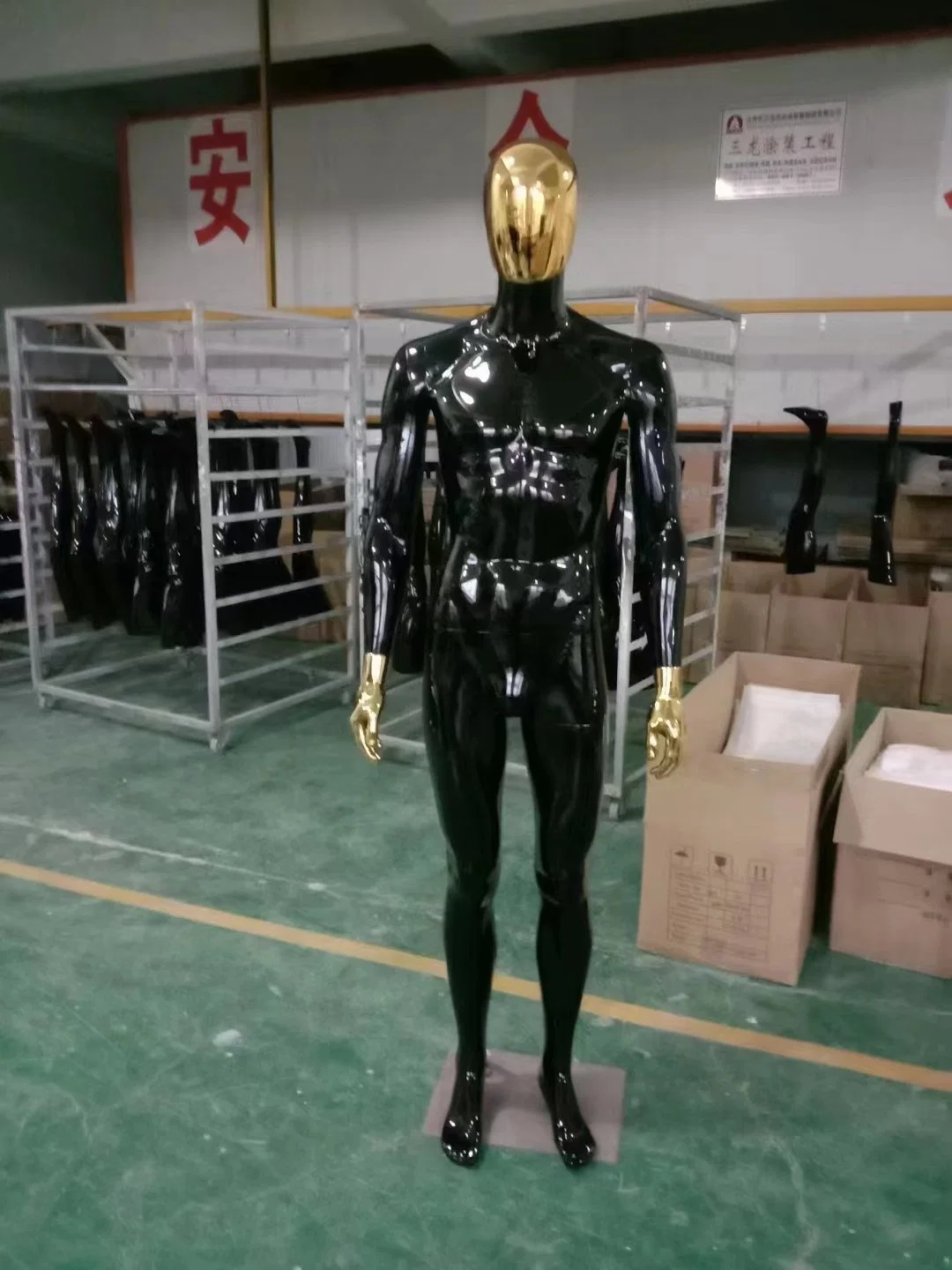 High Quality Full Body Male Painting Black Mannequin with Chrome Gold Hands and Head